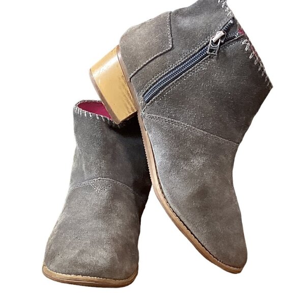 Toms Suede Side Zip Ankle Boots Block Heel Sz 6* (fit 7) Gray 269C - Picture 1 of 10